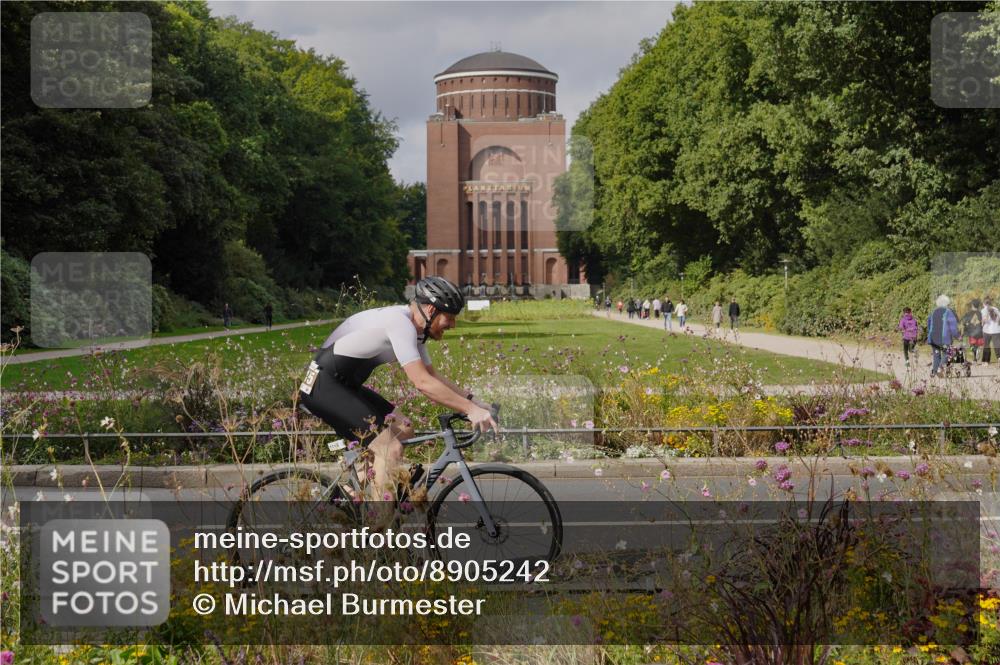 14.09.2025 - Stadtparktriathlon Michael Burmester http://msf.ph/oto/8905242 14.09.2025 12:07:40 Radfahren 924, 1063, 1115, 1150, 1184, 1187, 1188, 1208 meine-sportfotos.de