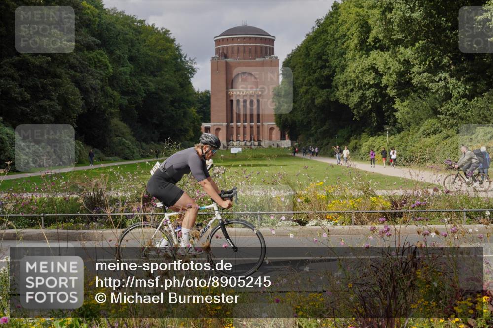 14.09.2025 - Stadtparktriathlon Michael Burmester http://msf.ph/oto/8905245 14.09.2025 12:07:50 Radfahren 1033, 1047, 1048, 1063, 1150, 1187, 1192, 1202, 1209 meine-sportfotos.de
