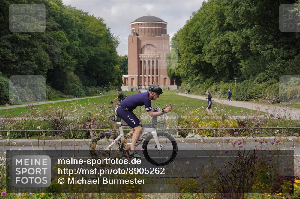 14.09.2025 - Stadtparktriathlon Michael Burmester http://msf.ph/oto/8905262 14.09.2025 12:08:38 Radfahren 1019, 1039, 1058, 1060, 1064, 1086, 1162, 1174, 1185, 1186 meine-sportfotos.de