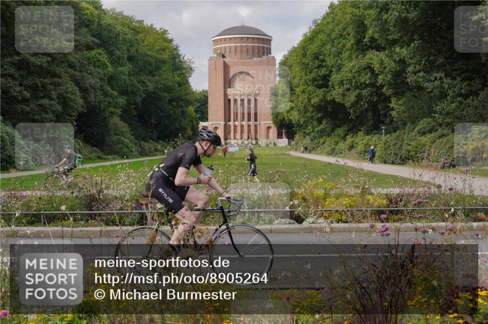 14.09.2025 - Stadtparktriathlon Michael Burmester http://msf.ph/oto/8905264 14.09.2025 12:08:40 Radfahren 1019, 1039, 1058, 1060, 1086, 1162, 1174, 1185, 1186, 1210 meine-sportfotos.de