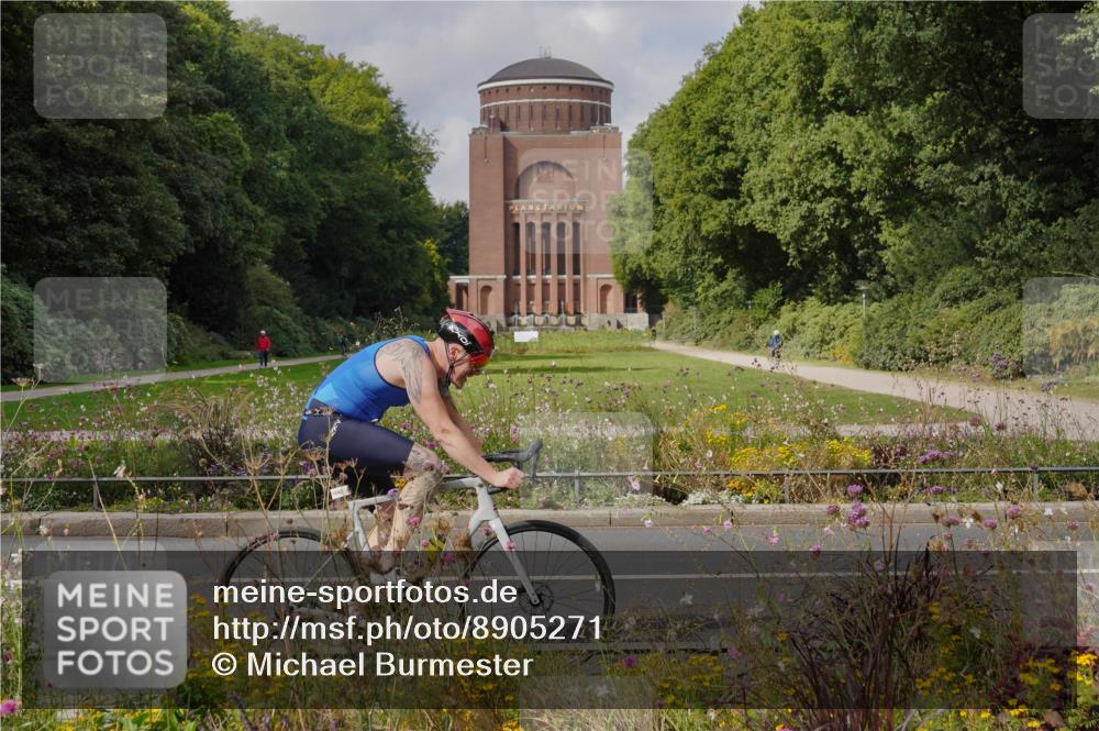 14.09.2025 - Stadtparktriathlon Michael Burmester http://msf.ph/oto/8905271 14.09.2025 12:09:06 Radfahren 1046, 1152, 1194 meine-sportfotos.de