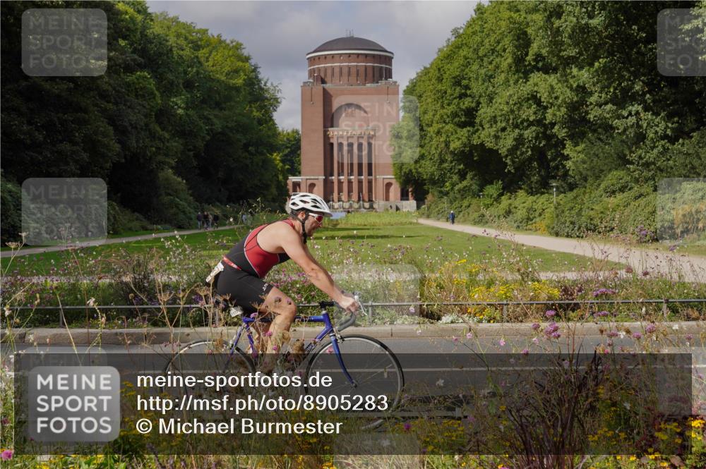14.09.2025 - Stadtparktriathlon Michael Burmester http://msf.ph/oto/8905283 14.09.2025 12:10:04 Radfahren 1049, 1073, 1172, 1173 meine-sportfotos.de