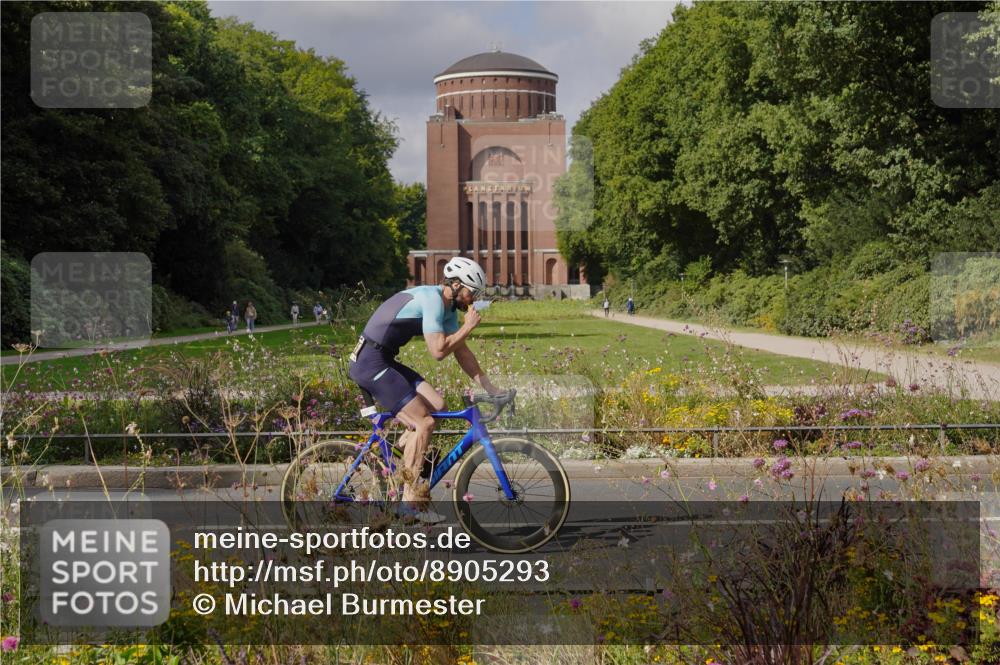 14.09.2025 - Stadtparktriathlon Michael Burmester http://msf.ph/oto/8905293 14.09.2025 12:10:23 Radfahren 1065, 1085, 1110, 1129, 1203, 1211, 1218 meine-sportfotos.de