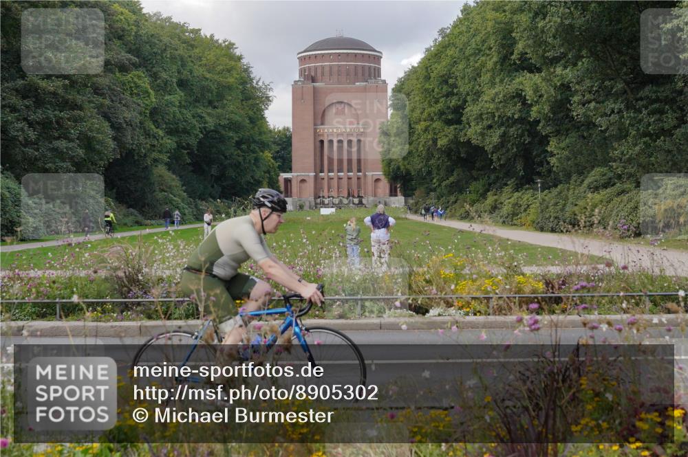 14.09.2025 - Stadtparktriathlon Michael Burmester http://msf.ph/oto/8905302 14.09.2025 12:12:21 Radfahren 1050, 1075, 1123, 1143, 1204 meine-sportfotos.de