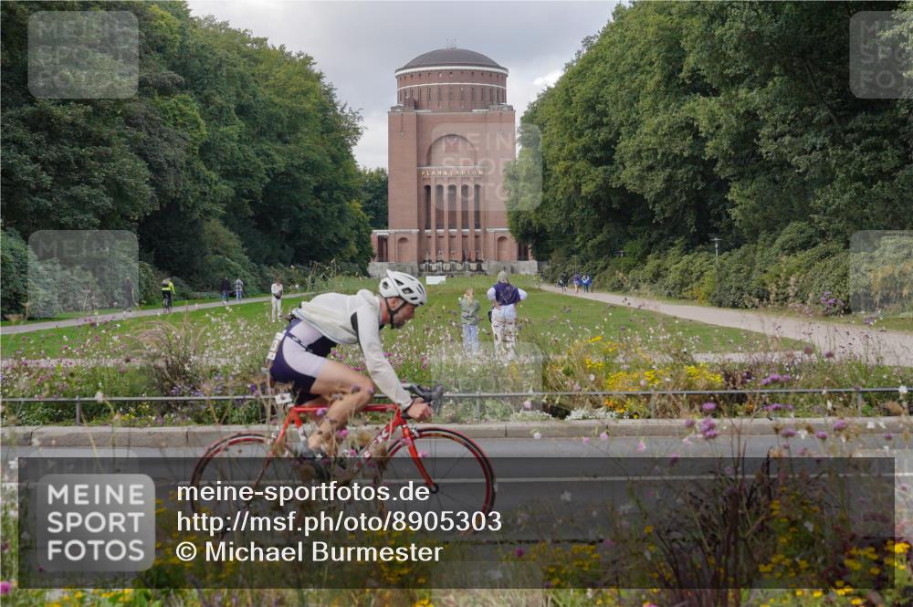 14.09.2025 - Stadtparktriathlon Michael Burmester http://msf.ph/oto/8905303 14.09.2025 12:12:22 Radfahren 1050, 1075, 1123, 1143, 1160, 1204 meine-sportfotos.de