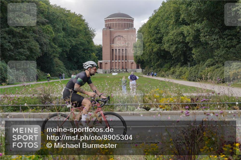 14.09.2025 - Stadtparktriathlon Michael Burmester http://msf.ph/oto/8905304 14.09.2025 12:12:23 Radfahren 1050, 1075, 1123, 1143, 1160, 1204 meine-sportfotos.de