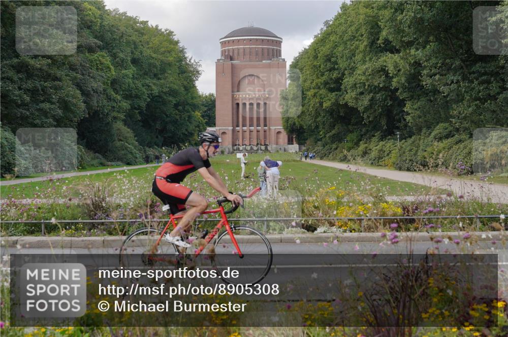 14.09.2025 - Stadtparktriathlon Michael Burmester http://msf.ph/oto/8905308 14.09.2025 12:12:41 Radfahren 1053, 1100, 1147, 1155, 1197 meine-sportfotos.de