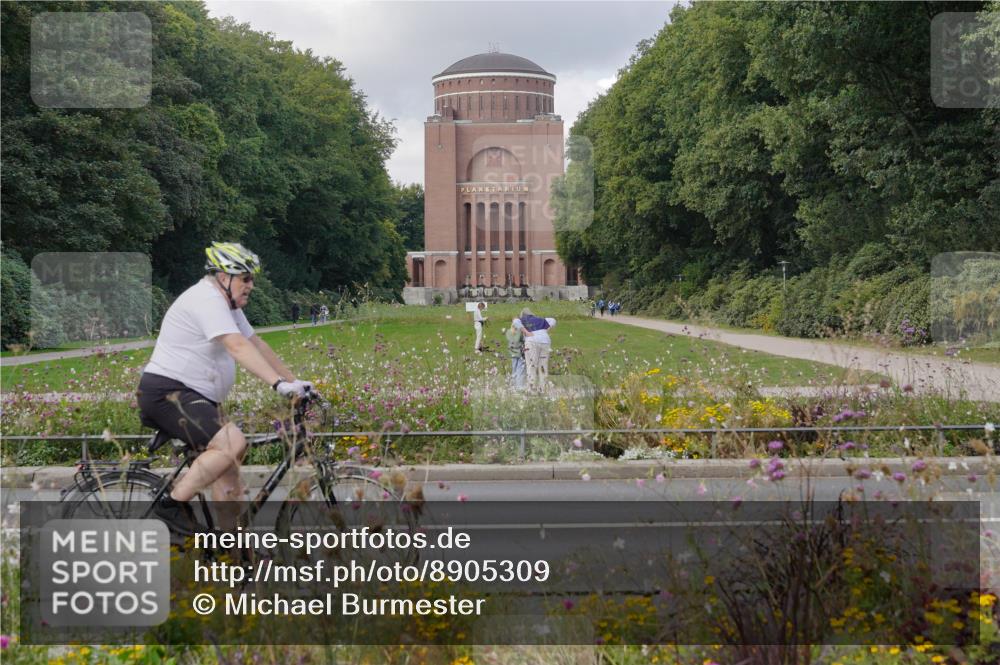 14.09.2025 - Stadtparktriathlon Michael Burmester http://msf.ph/oto/8905309 14.09.2025 12:12:42 Radfahren 1100, 1147, 1155, 1197 meine-sportfotos.de