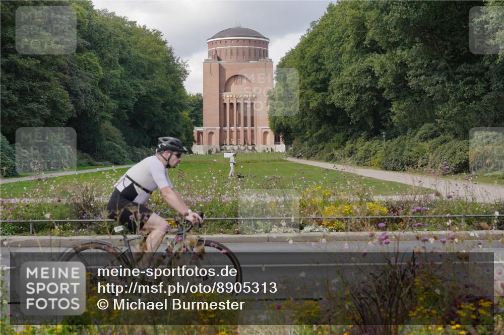 14.09.2025 - Stadtparktriathlon Michael Burmester http://msf.ph/oto/8905313 14.09.2025 12:13:19 Radfahren 1061, 1134, 1137, 1145, 1159, 1171 meine-sportfotos.de