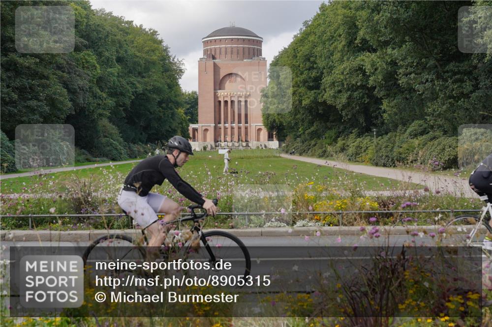 14.09.2025 - Stadtparktriathlon Michael Burmester http://msf.ph/oto/8905315 14.09.2025 12:13:21 Radfahren 1061, 1134, 1137, 1145, 1159 meine-sportfotos.de