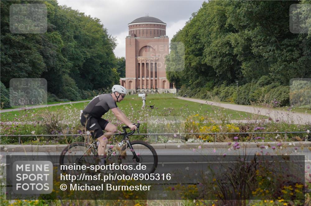 14.09.2025 - Stadtparktriathlon Michael Burmester http://msf.ph/oto/8905316 14.09.2025 12:13:24 Radfahren 1061, 1134, 1137, 1145, 1159, 1214 meine-sportfotos.de