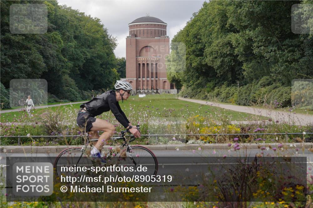 14.09.2025 - Stadtparktriathlon Michael Burmester http://msf.ph/oto/8905319 14.09.2025 12:13:38 Radfahren 1084, 1151, 1213 meine-sportfotos.de