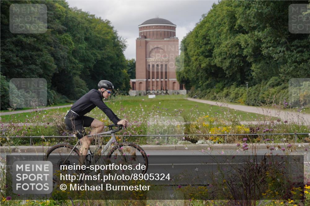 14.09.2025 - Stadtparktriathlon Michael Burmester http://msf.ph/oto/8905324 14.09.2025 12:14:25 Radfahren 1088, 1124 meine-sportfotos.de