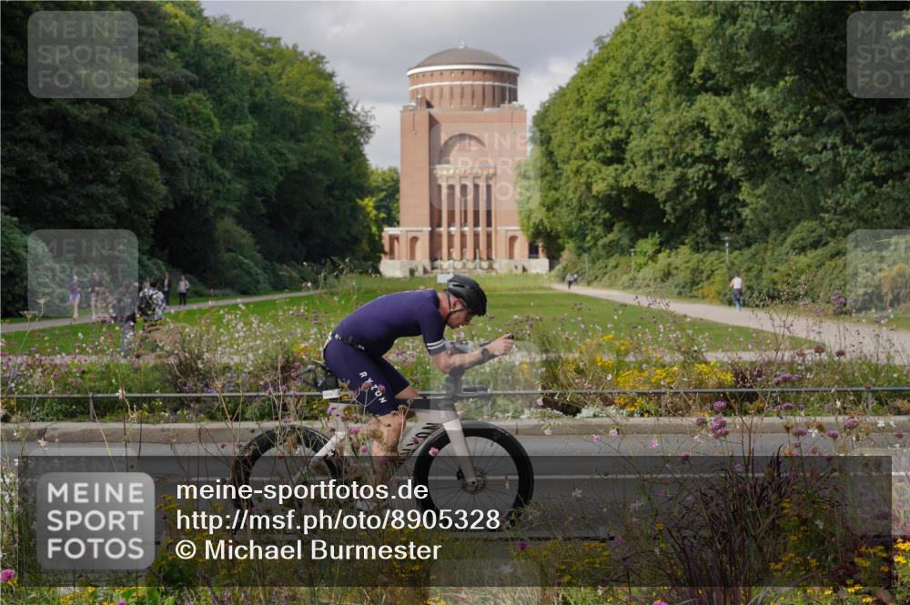14.09.2025 - Stadtparktriathlon Michael Burmester http://msf.ph/oto/8905328 14.09.2025 12:15:06 Radfahren 1029, 1081, 1174, 1184 meine-sportfotos.de