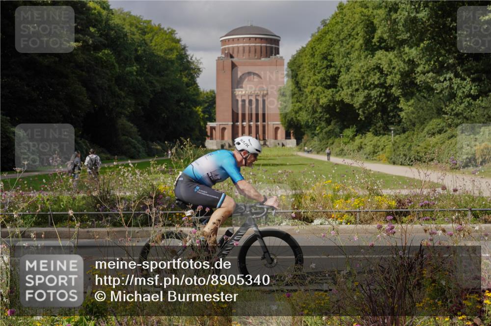 14.09.2025 - Stadtparktriathlon Michael Burmester http://msf.ph/oto/8905340 14.09.2025 12:15:43 Radfahren 1156, 1164 meine-sportfotos.de