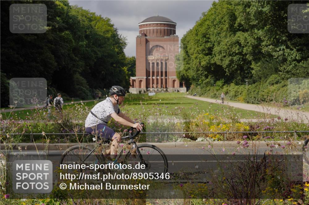 14.09.2025 - Stadtparktriathlon Michael Burmester http://msf.ph/oto/8905346 14.09.2025 12:16:00 Radfahren 1068, 1185, 1193, 1194, 1311 meine-sportfotos.de