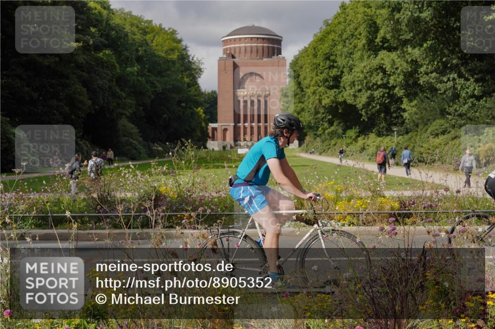 14.09.2025 - Stadtparktriathlon Michael Burmester http://msf.ph/oto/8905352 14.09.2025 12:16:29 Radfahren 1057, 1098, 1150, 1182, 1187, 1208, 1287, 1301 meine-sportfotos.de
