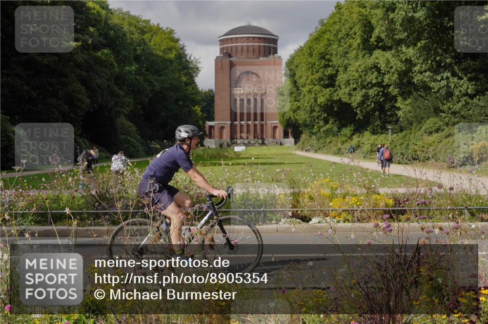 14.09.2025 - Stadtparktriathlon Michael Burmester http://msf.ph/oto/8905354 14.09.2025 12:16:33 Radfahren 1057, 1098, 1150, 1182, 1187, 1301 meine-sportfotos.de