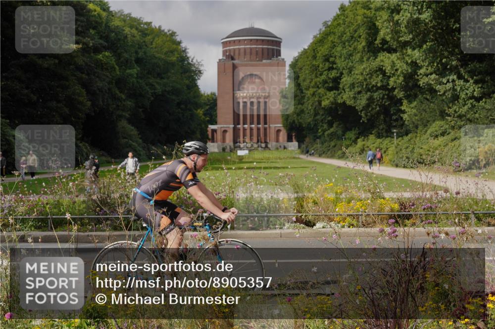 14.09.2025 - Stadtparktriathlon Michael Burmester http://msf.ph/oto/8905357 14.09.2025 12:16:50 Radfahren 1129, 1172, 1203, 1210, 1211, 1281 meine-sportfotos.de