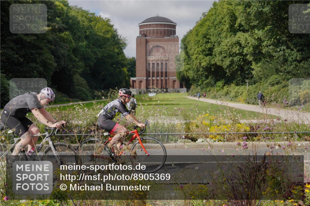 14.09.2025 - Stadtparktriathlon Michael Burmester http://msf.ph/oto/8905369 14.09.2025 12:17:29 Radfahren 1096, 1148, 1219, 1255, 1317 meine-sportfotos.de