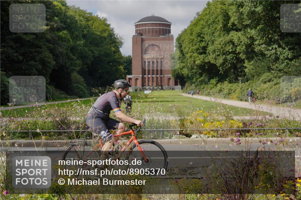 14.09.2025 - Stadtparktriathlon Michael Burmester http://msf.ph/oto/8905370 14.09.2025 12:17:31 Radfahren 1096, 1148, 1255, 1317 meine-sportfotos.de