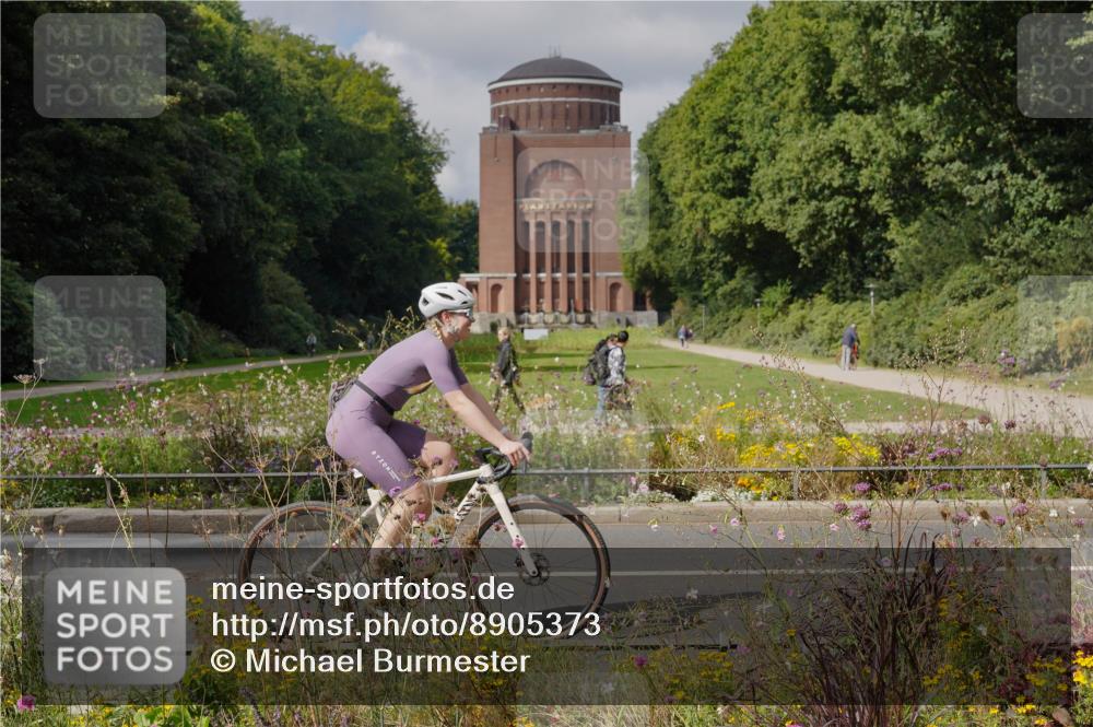 14.09.2025 - Stadtparktriathlon Michael Burmester http://msf.ph/oto/8905373 14.09.2025 12:17:45 Radfahren 1163, 1167, 1205, 1220, 1224 meine-sportfotos.de