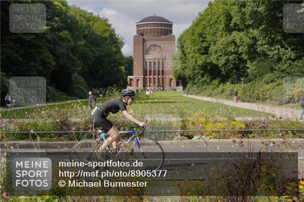 14.09.2025 - Stadtparktriathlon Michael Burmester http://msf.ph/oto/8905377 14.09.2025 12:17:55 Radfahren 1133, 1141, 1149, 1200, 1205, 1215, 1220, 1310 meine-sportfotos.de