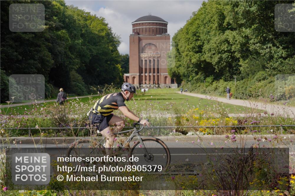 14.09.2025 - Stadtparktriathlon Michael Burmester http://msf.ph/oto/8905379 14.09.2025 12:17:58 Radfahren 1133, 1141, 1149, 1200, 1215, 1310 meine-sportfotos.de