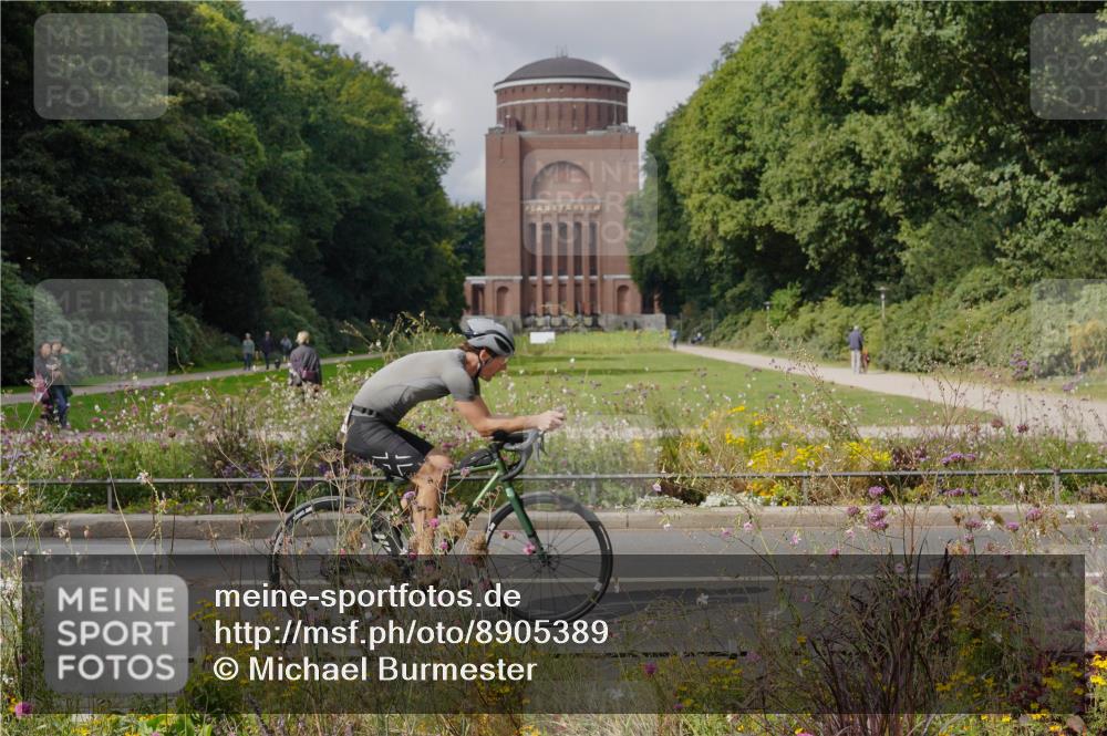 14.09.2025 - Stadtparktriathlon Michael Burmester http://msf.ph/oto/8905389 14.09.2025 12:18:28 Radfahren 1085, 1139, 1144, 1170, 1178, 1218, 1245, 1247, 1260, 1297 meine-sportfotos.de