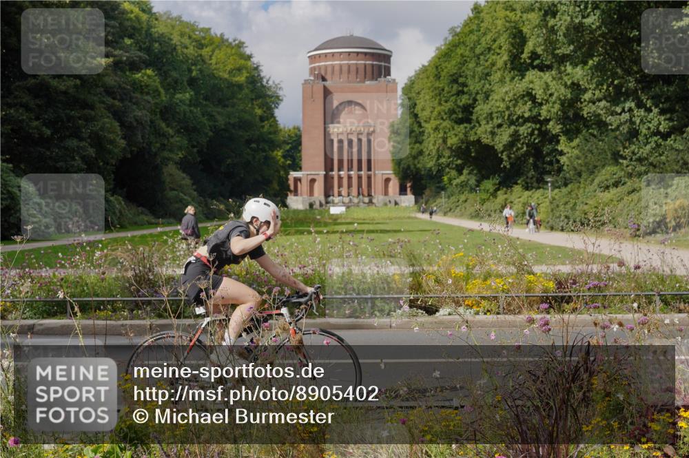 14.09.2025 - Stadtparktriathlon Michael Burmester http://msf.ph/oto/8905402 14.09.2025 12:19:04 Radfahren 1267, 1283 meine-sportfotos.de