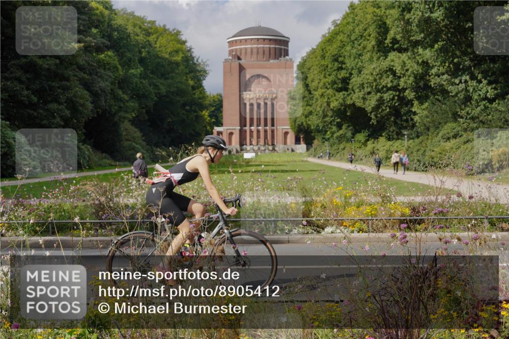 14.09.2025 - Stadtparktriathlon Michael Burmester http://msf.ph/oto/8905412 14.09.2025 12:19:45 Radfahren 1128, 1146, 1157, 1223, 1242, 1252, 1286, 1296 meine-sportfotos.de