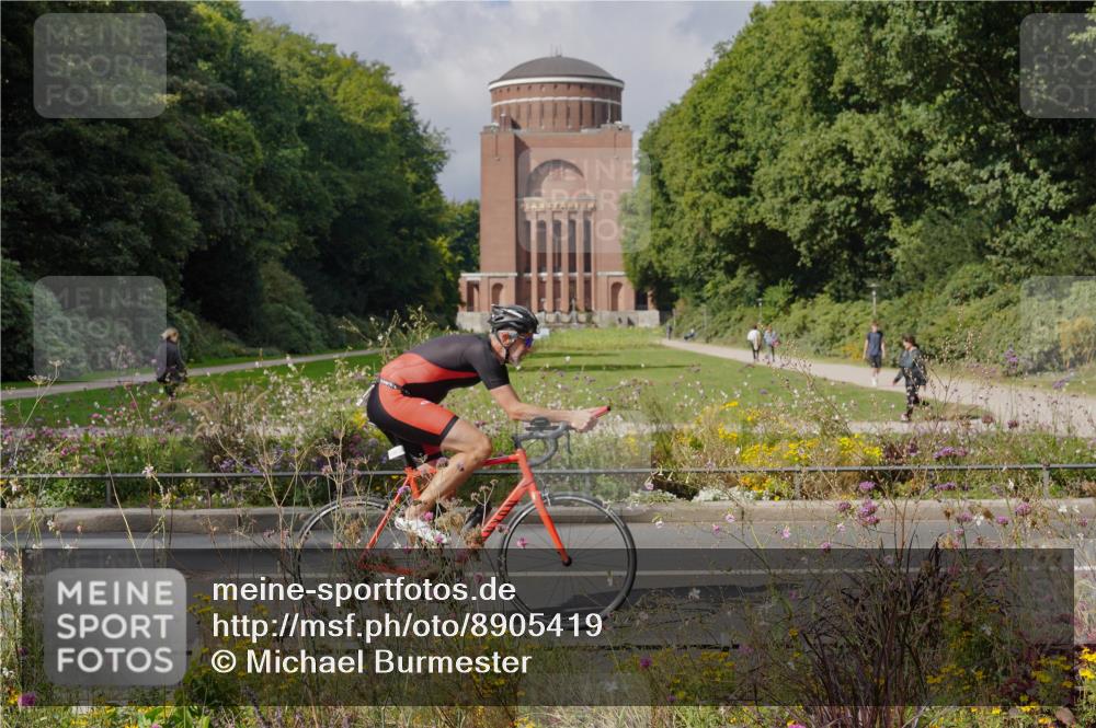 14.09.2025 - Stadtparktriathlon Michael Burmester http://msf.ph/oto/8905419 14.09.2025 12:20:07 Radfahren 1123, 1155 meine-sportfotos.de