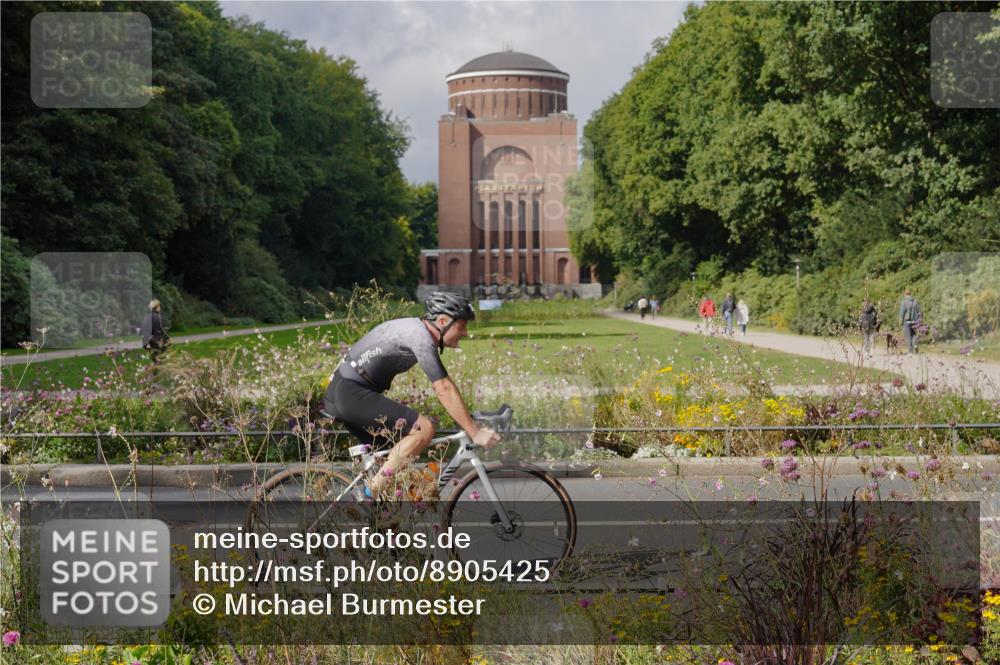 14.09.2025 - Stadtparktriathlon Michael Burmester http://msf.ph/oto/8905425 14.09.2025 12:20:42 Radfahren 1137, 1142, 1171, 1188, 1244 meine-sportfotos.de