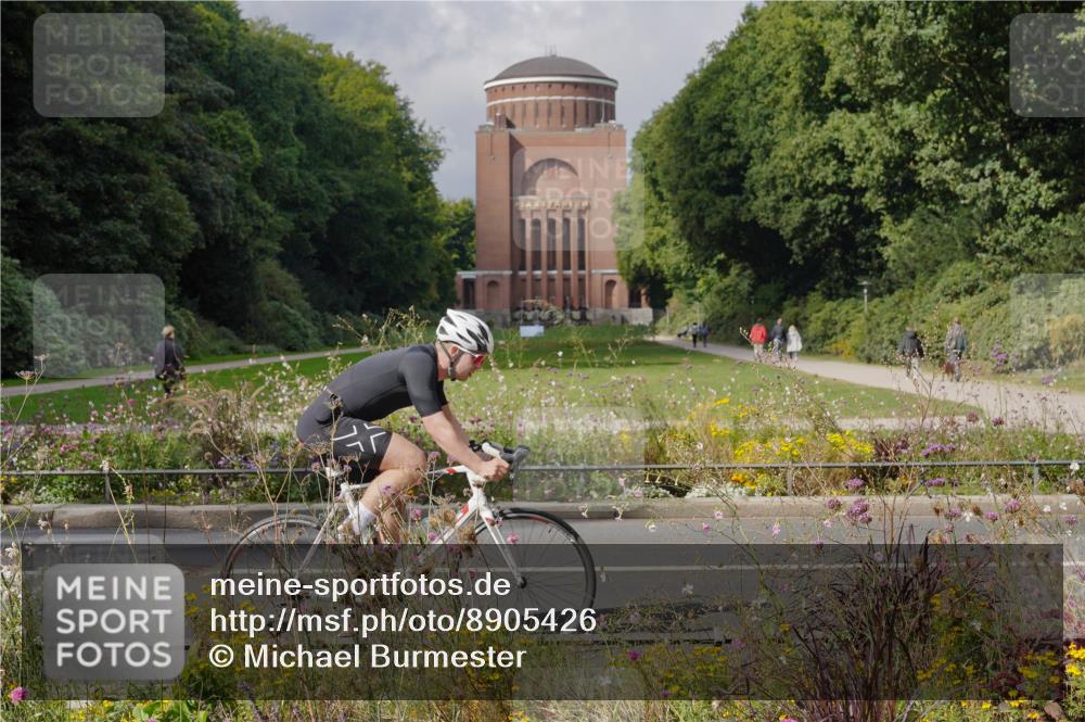 14.09.2025 - Stadtparktriathlon Michael Burmester http://msf.ph/oto/8905426 14.09.2025 12:20:45 Radfahren 1137, 1171 meine-sportfotos.de