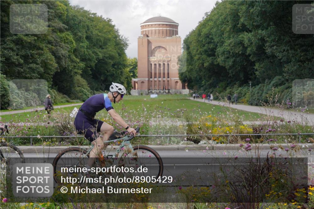 14.09.2025 - Stadtparktriathlon Michael Burmester http://msf.ph/oto/8905429 14.09.2025 12:21:07 Radfahren 1122, 1168, 1197, 1204, 1264, 1291, 1319 meine-sportfotos.de