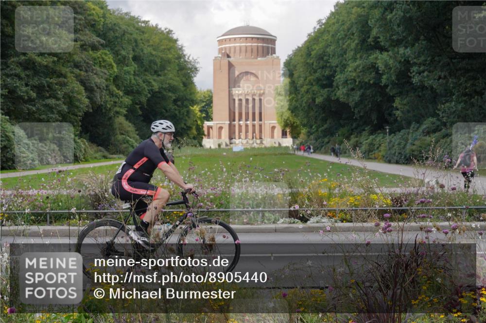 14.09.2025 - Stadtparktriathlon Michael Burmester http://msf.ph/oto/8905440 14.09.2025 12:21:29 Radfahren 1094, 1134, 1183, 1248, 1293, 1299 meine-sportfotos.de