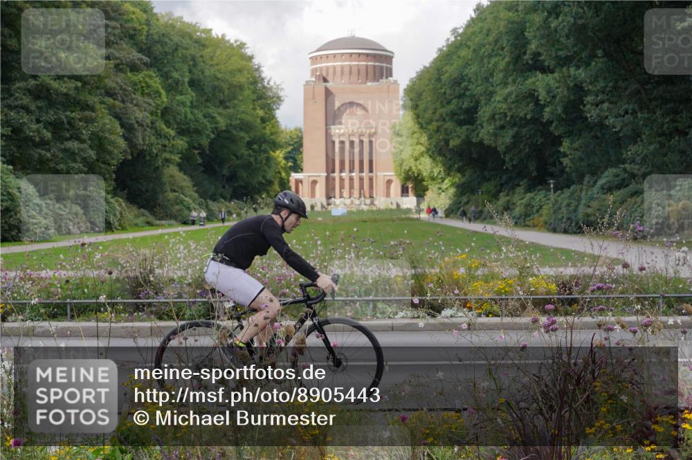 14.09.2025 - Stadtparktriathlon Michael Burmester http://msf.ph/oto/8905443 14.09.2025 12:21:35 Radfahren 1094, 1134, 1159, 1174, 1209, 1248, 1257, 1273, 1277, 1288, 1299 meine-sportfotos.de