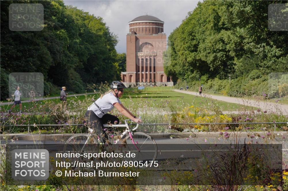 14.09.2025 - Stadtparktriathlon Michael Burmester http://msf.ph/oto/8905475 14.09.2025 12:22:54 Radfahren 1055, 1192, 1228, 1254, 1279, 1285, 1289, 1311 meine-sportfotos.de