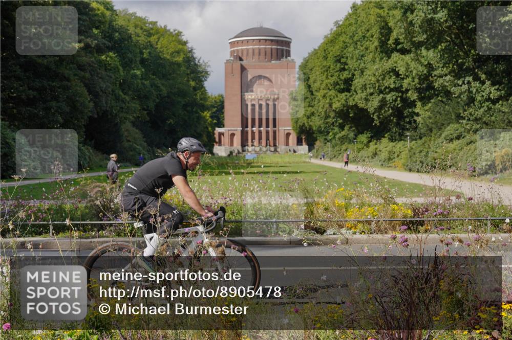 14.09.2025 - Stadtparktriathlon Michael Burmester http://msf.ph/oto/8905478 14.09.2025 12:23:02 Radfahren 1055, 1124, 1236, 1285 meine-sportfotos.de