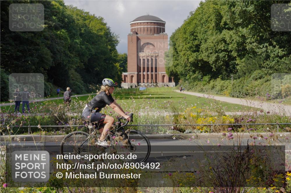 14.09.2025 - Stadtparktriathlon Michael Burmester http://msf.ph/oto/8905492 14.09.2025 12:23:51 Radfahren 1246 meine-sportfotos.de