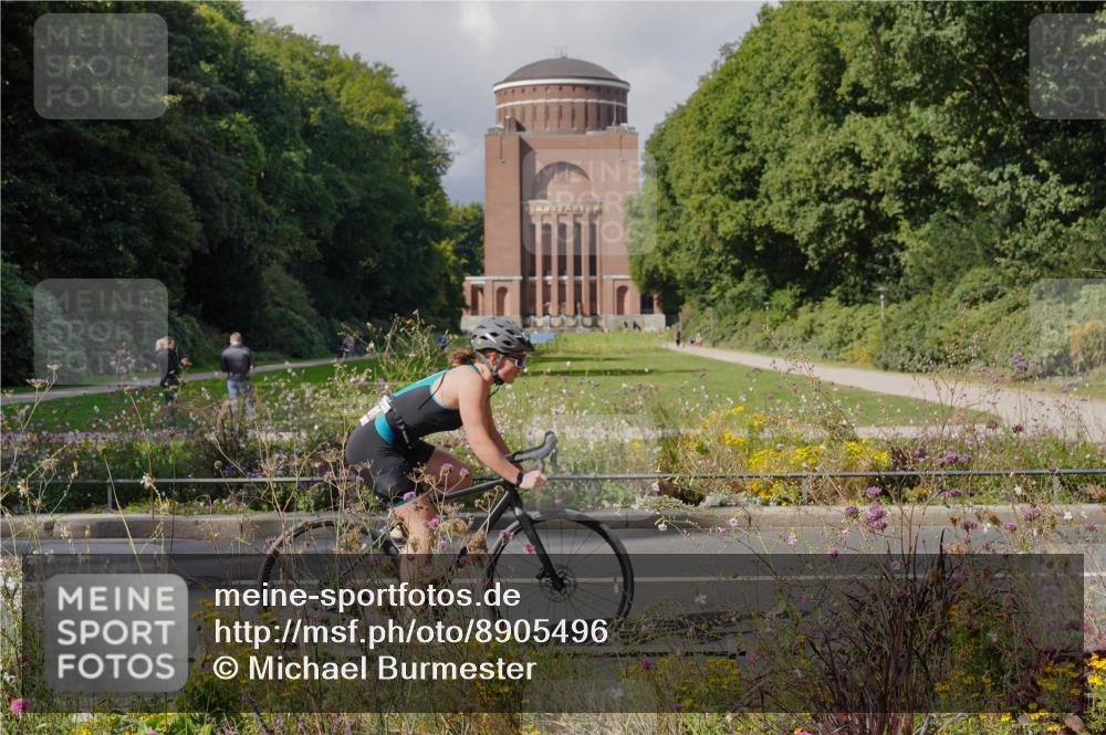 14.09.2025 - Stadtparktriathlon Michael Burmester http://msf.ph/oto/8905496 14.09.2025 12:24:17 Radfahren 1202, 1281, 1301, 1309 meine-sportfotos.de