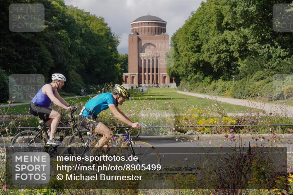 14.09.2025 - Stadtparktriathlon Michael Burmester http://msf.ph/oto/8905499 14.09.2025 12:24:34 Radfahren 1156, 1173, 1193, 1210 meine-sportfotos.de