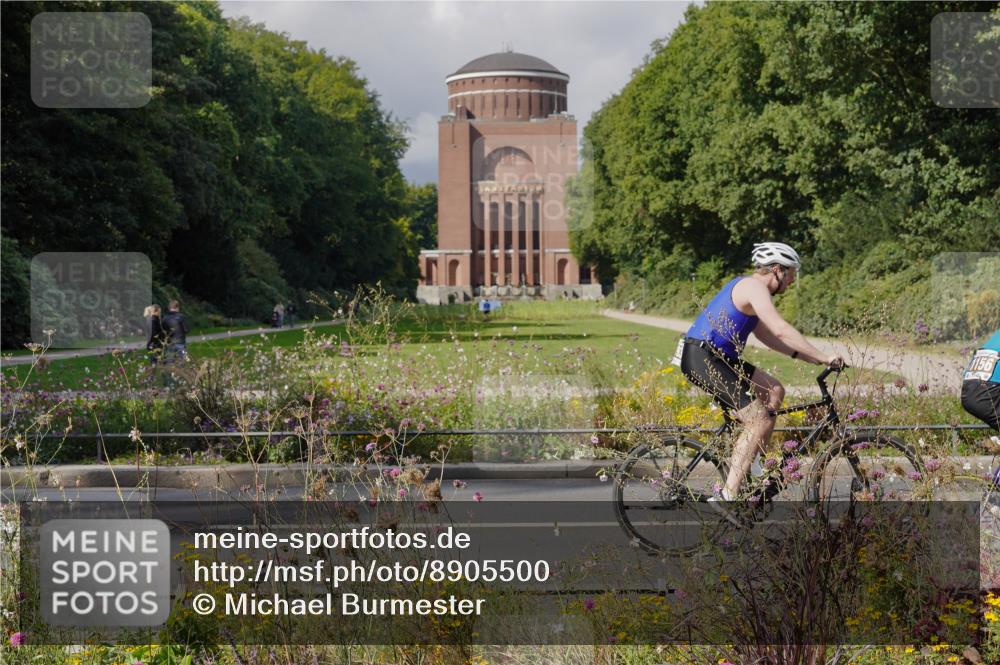 14.09.2025 - Stadtparktriathlon Michael Burmester http://msf.ph/oto/8905500 14.09.2025 12:24:35 Radfahren 1156, 1173, 1193, 1210 meine-sportfotos.de