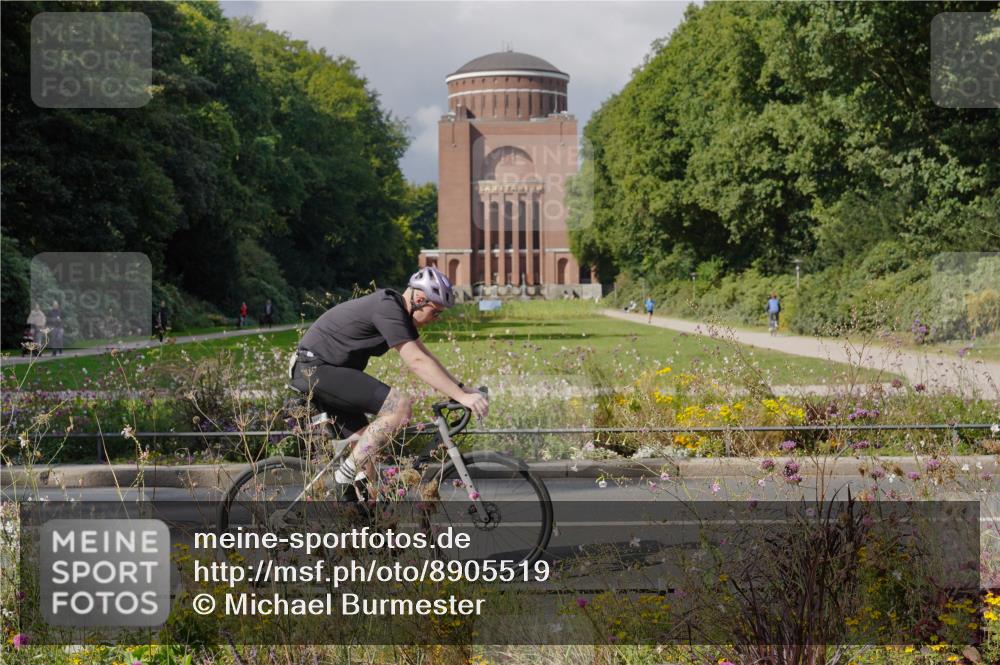 14.09.2025 - Stadtparktriathlon Michael Burmester http://msf.ph/oto/8905519 14.09.2025 12:25:23 Radfahren 1139, 1148, 1224, 1310 meine-sportfotos.de