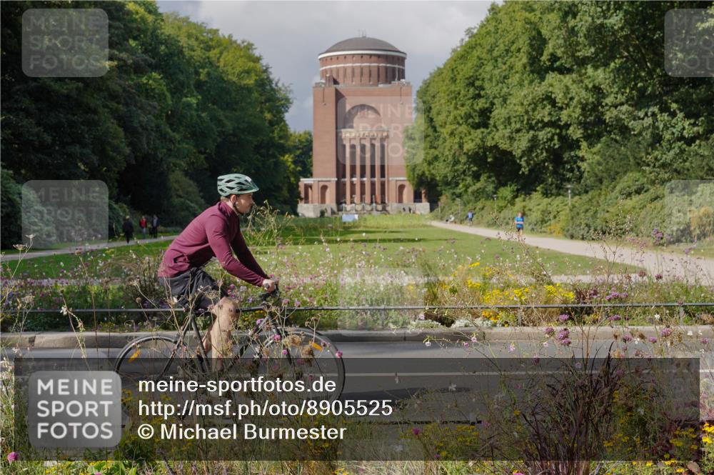 14.09.2025 - Stadtparktriathlon Michael Burmester http://msf.ph/oto/8905525 14.09.2025 12:25:39 Radfahren 1081, 1141, 1144, 1229, 1274, 1300 meine-sportfotos.de