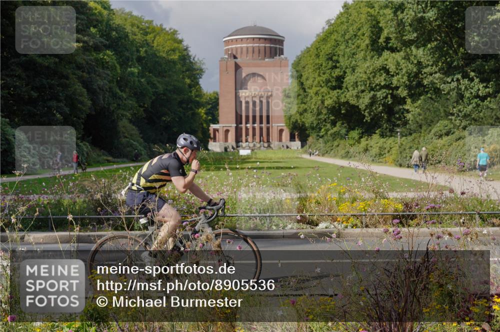 14.09.2025 - Stadtparktriathlon Michael Burmester http://msf.ph/oto/8905536 14.09.2025 12:26:05 Radfahren 1149, 1212, 1260, 1297, 1304 meine-sportfotos.de