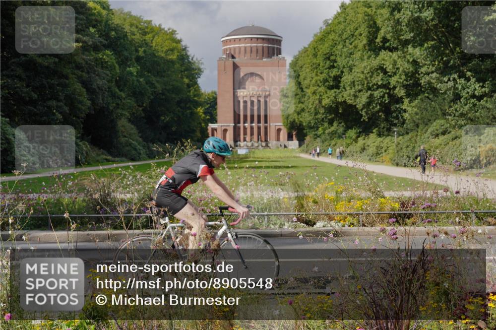 14.09.2025 - Stadtparktriathlon Michael Burmester http://msf.ph/oto/8905548 14.09.2025 12:26:58 Radfahren 1160, 1189, 1218, 1250, 1280, 1303, 1314 meine-sportfotos.de