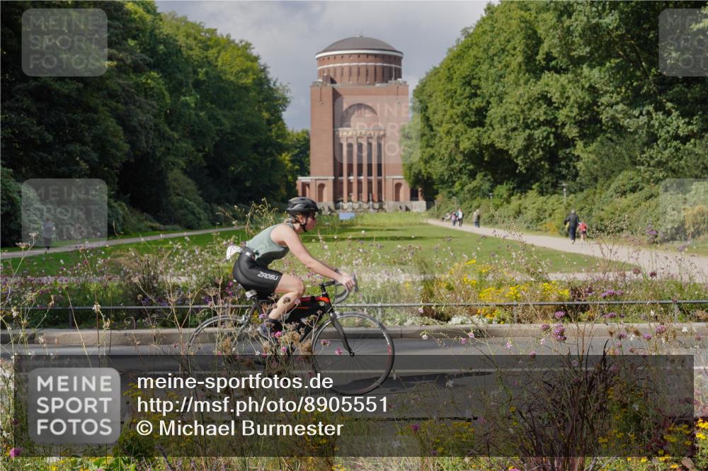 14.09.2025 - Stadtparktriathlon Michael Burmester http://msf.ph/oto/8905551 14.09.2025 12:27:05 Radfahren 1218, 1250, 1303 meine-sportfotos.de