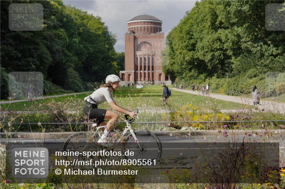 14.09.2025 - Stadtparktriathlon Michael Burmester http://msf.ph/oto/8905561 14.09.2025 12:27:39 Radfahren 1200, 1215, 1223, 1252, 1286, 1296 meine-sportfotos.de