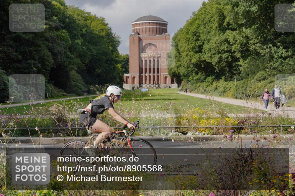 14.09.2025 - Stadtparktriathlon Michael Burmester http://msf.ph/oto/8905568 14.09.2025 12:28:08 Radfahren 1147, 1171, 1244, 1256, 1283 meine-sportfotos.de
